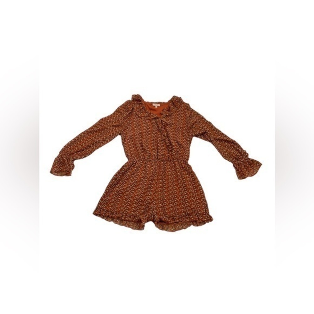 Easel Long Sleeved Ruffled Romper With Shorts Rust Color With Patter Size Medium